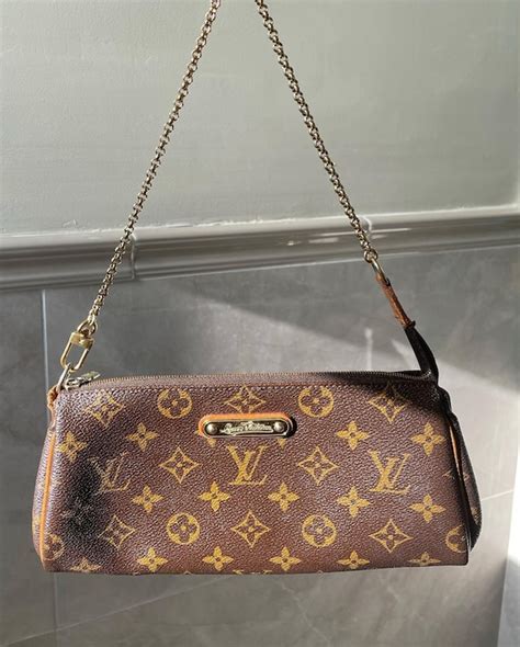 louis vuitton pochette vs eva clutch|Louis Vuitton eva clutch new.